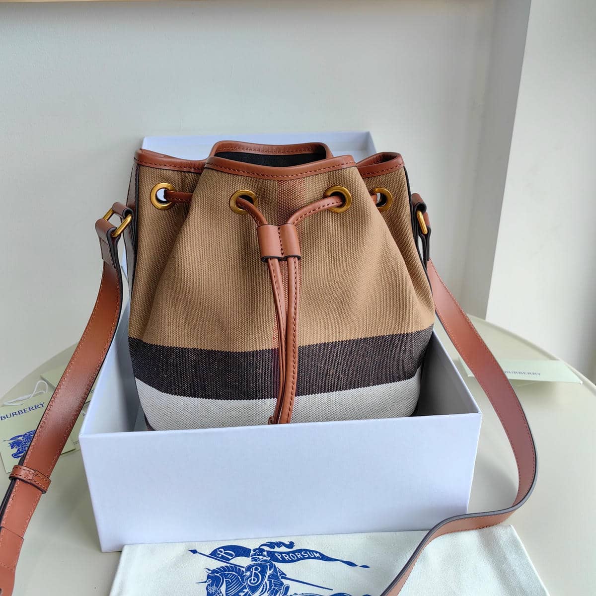 Burberry Bag 209